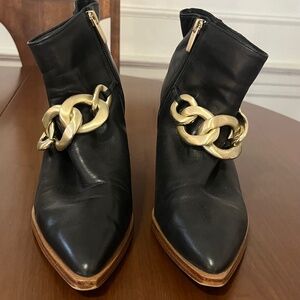 with chuncky gold chain